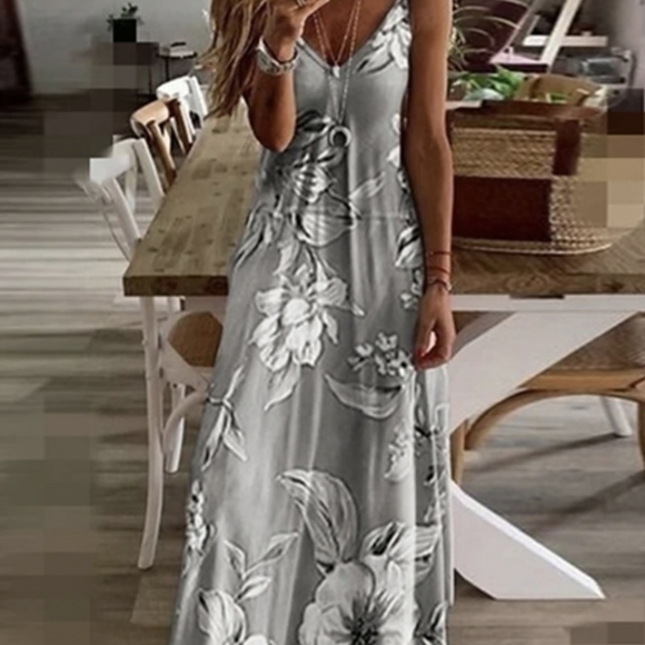 MISSLOOK Dresses & Skirts - *3/$15 sale!* Grey Floral Maxi Dress NWOT